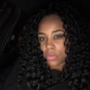 Meet your Posher, Stacy